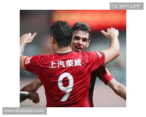 广州恒大与上海上港激战正酣谁能在中超赛场上笑到最后 广州恒大与上海上港激战正酣谁能在中超赛场上笑到最后